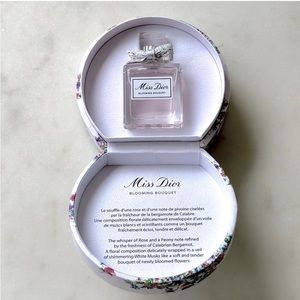 Miss Dior Blooming Bouquet Gift Box